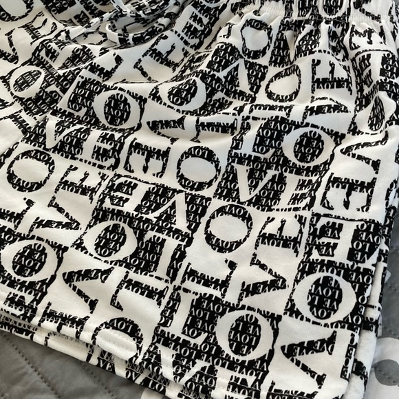 Love 2 piece set - Picture 11 of 12